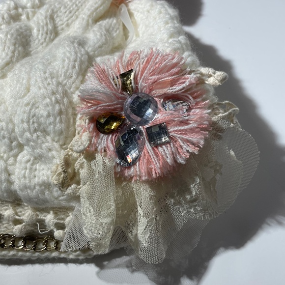 New ~ Pom Pom Paper Boy Cable knit Cap ~ New with tags ~ From the Boutique - Picture 2 of 3